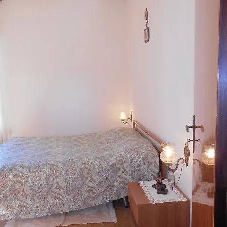 Holiday home All'Ombra Di Tre Giganti *